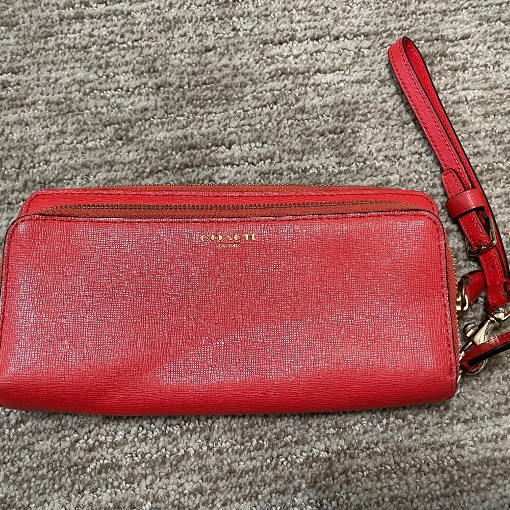Coach Coral Wristlet Small Bag Zipper Clutch